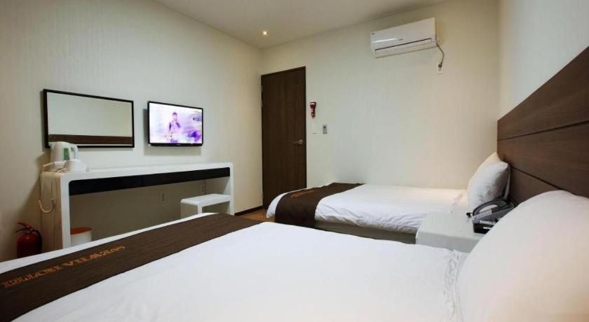 Ewha Hotel Jeju by Eksteriør bilde